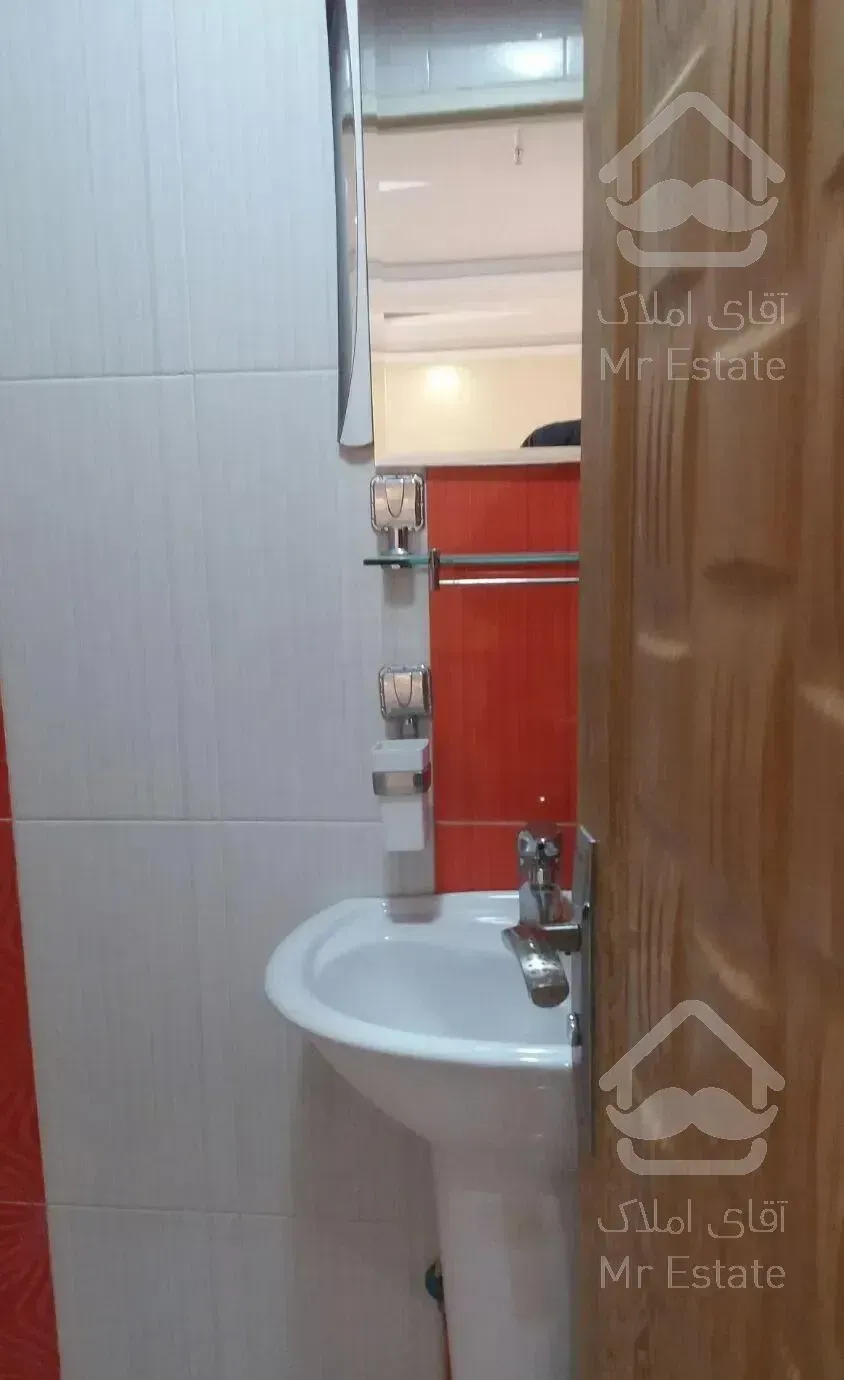 ۱۴۵ متر فاطمی متروجهاد