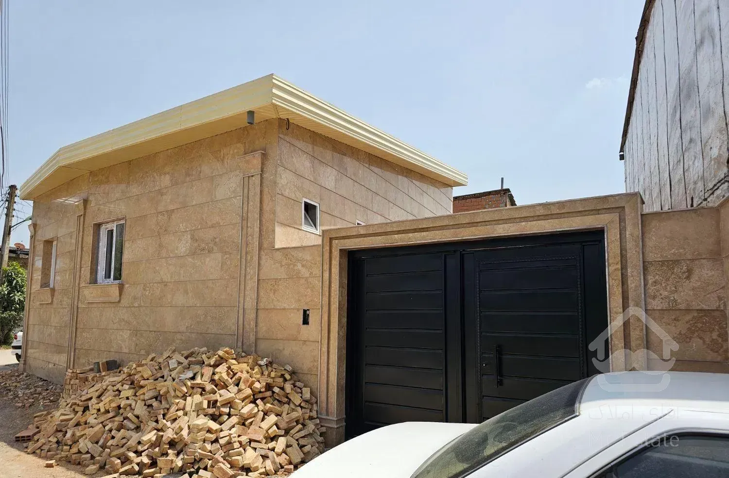 ویلا نوساخت لاکچری داخل شهر ساری (پول +مال)