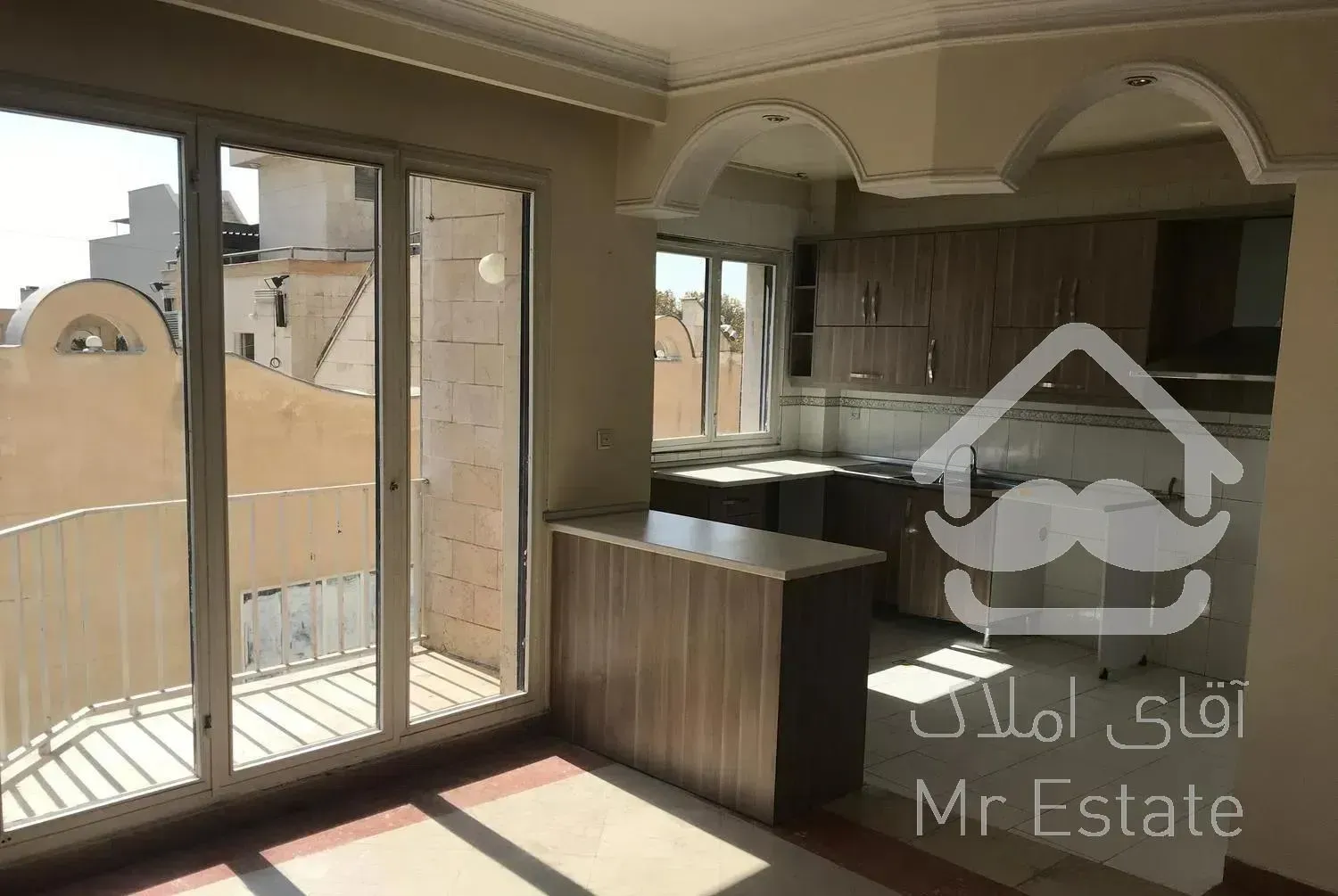 قلهک یزدانیان ۹۵ متر