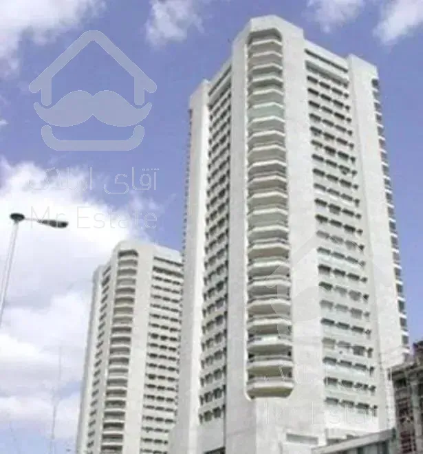 ۷۰ متر کف ۵۴ متر بالکن مناسب کافی شاپ