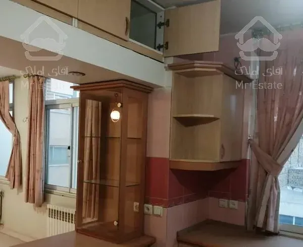 یک واحد آپارتمان واقع در شیخ صدوق شمالی