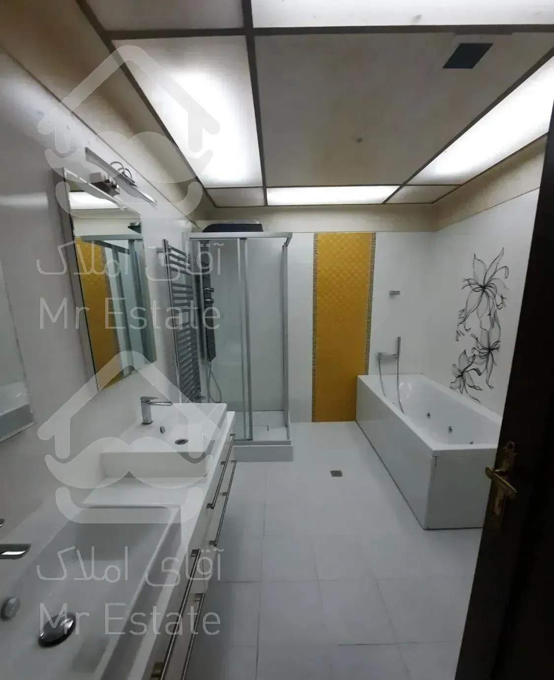 نیاوران ۳۰۰متر آپارتمان