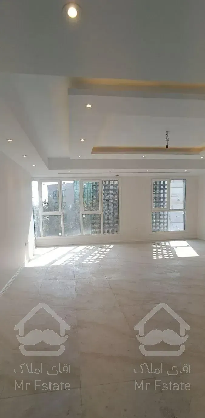 میرداماد جنوب ۷۵ متری ۲خواب نوساز نورگیر