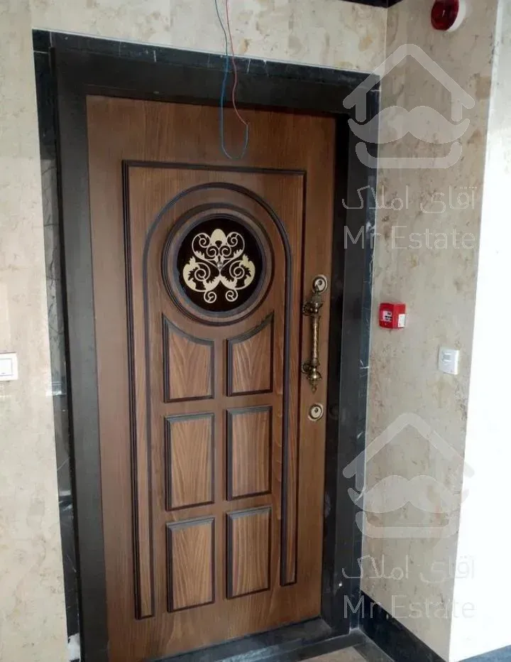 ۶۵متری۶۱متری*با آسانسور*جمهوری تا آذربایجان