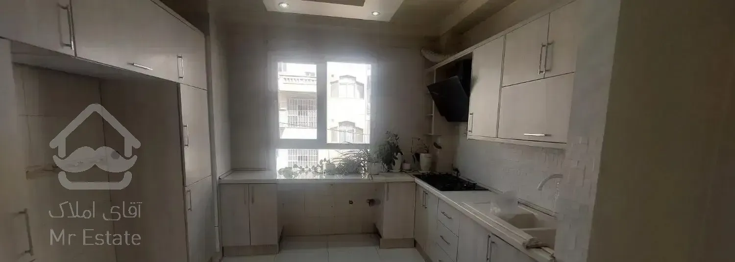 جنت مرکزی خ بزرگمهر ۶۶ متری((طبقه‌ روی همکف))