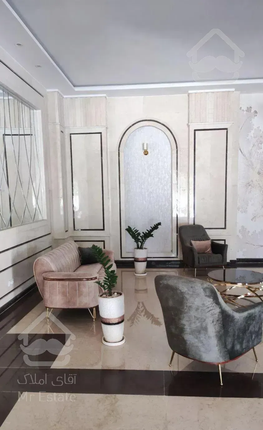 فروش ۱۵٠ متر طبقه ۵ کلید نخورده شهرک محلاتی