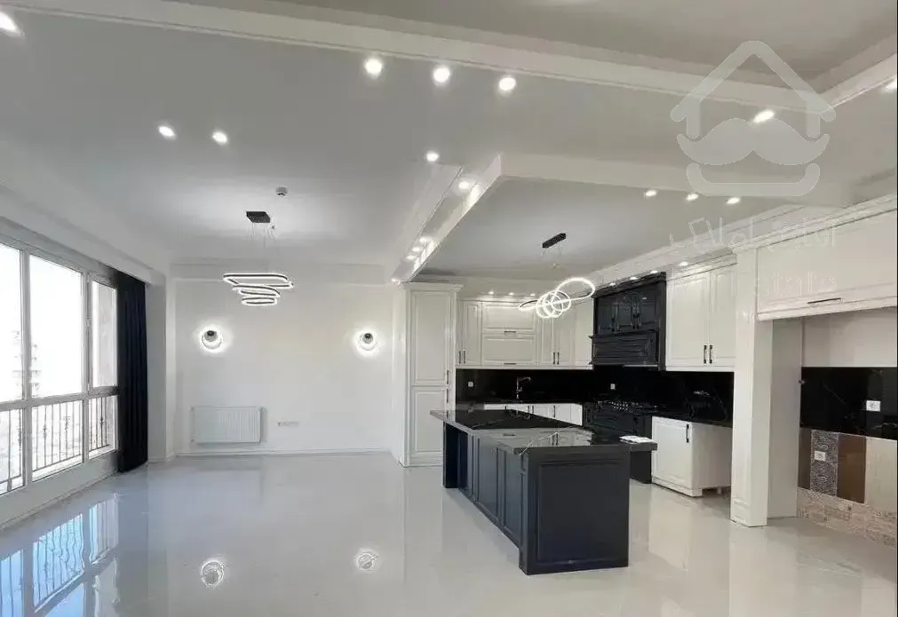 ۱۳۰متر۲خواب فول امکانات۱۰واحدی روبه افتاب