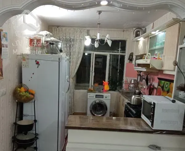 اپارتمان 85متری مفید دو خوابه بزرگ تمیز