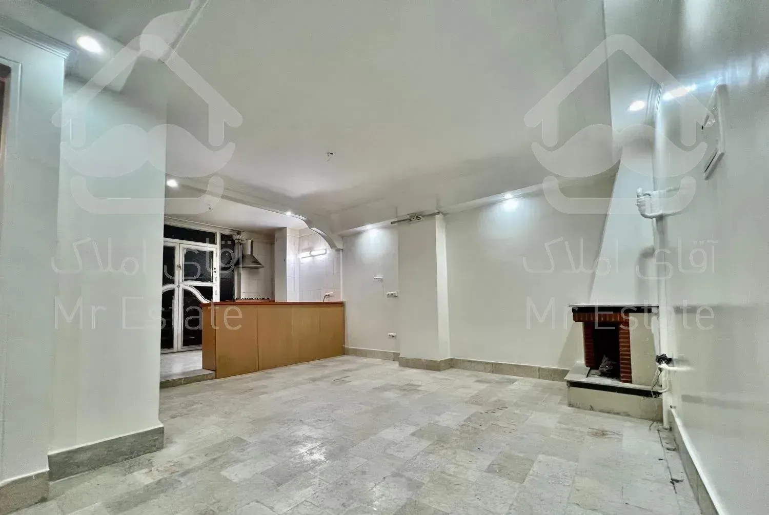 ۵۲ متر فول امکانات