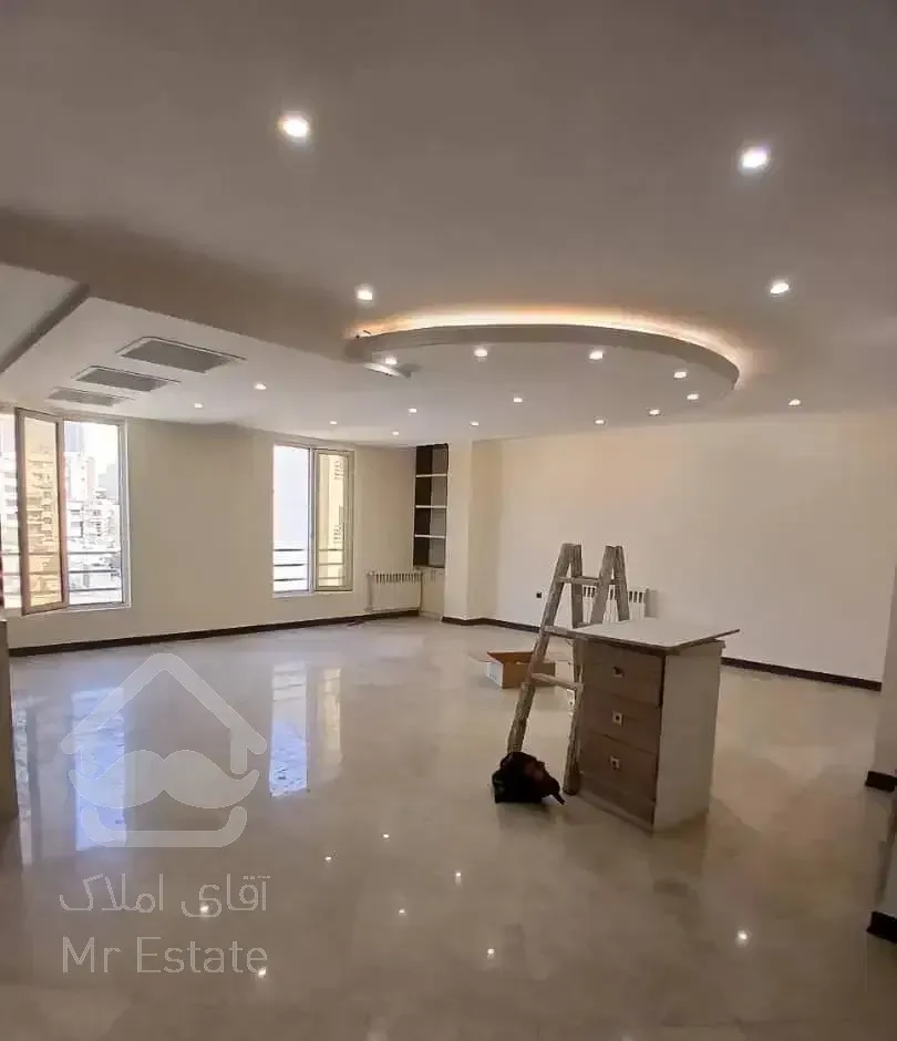 105متر/خوش نقشه/بدون مالک/آزادگان