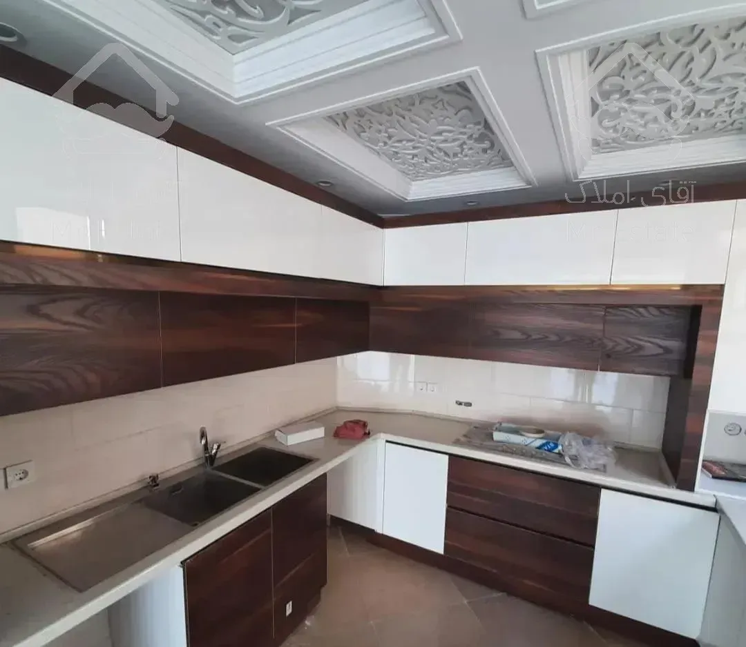 ۶۰۰ متر موقعیت اداری شیک نوساز دربست شهرک راه آهن