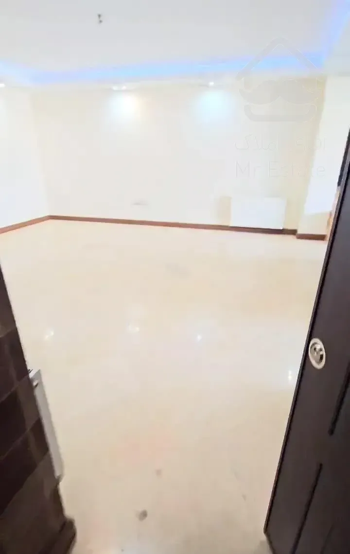 ۱۰۵ متر / ۲ پارکینگ سندی