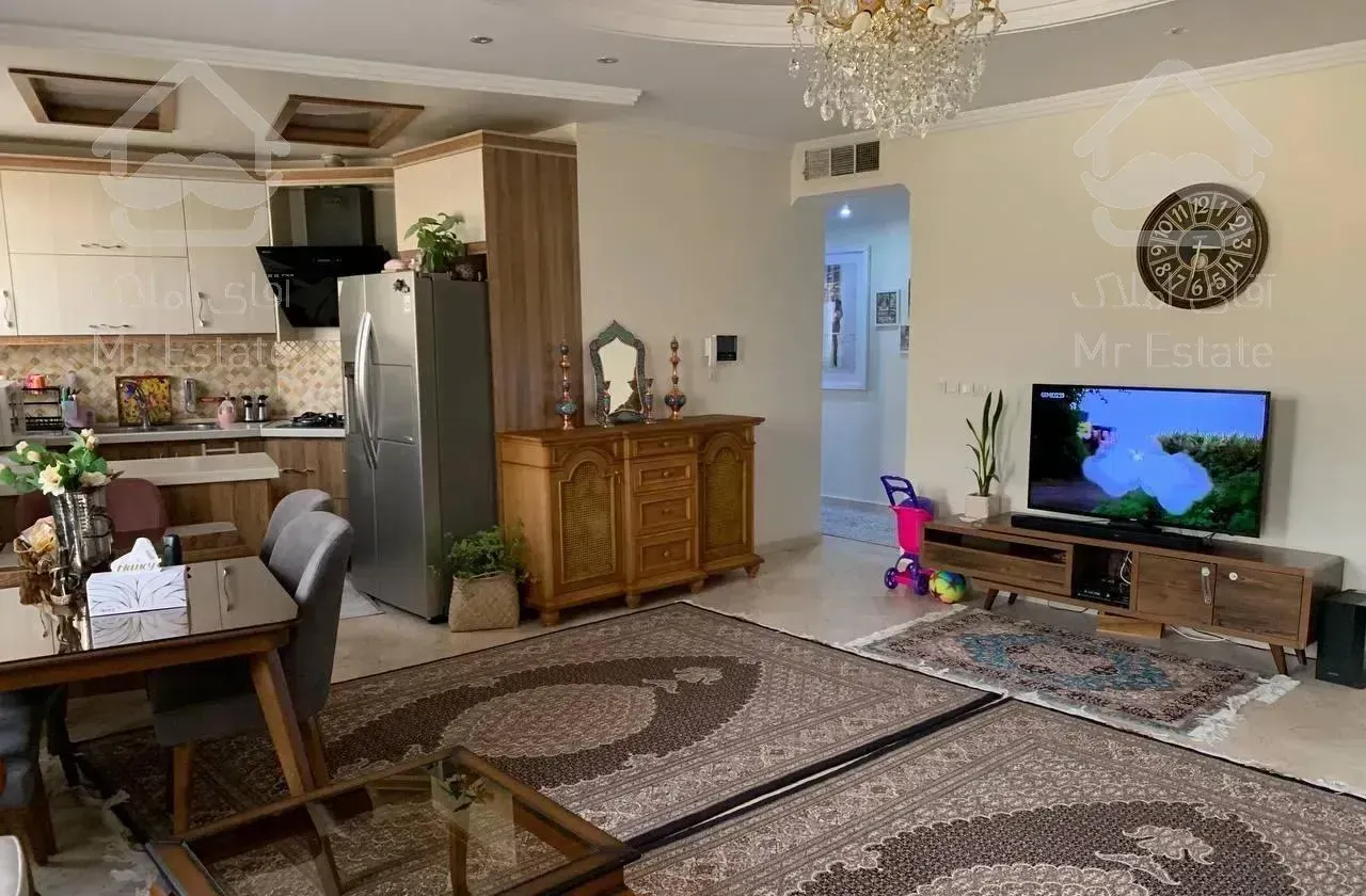 83 متر 5 ساله فول سالن پرده خور آلاله شرقی