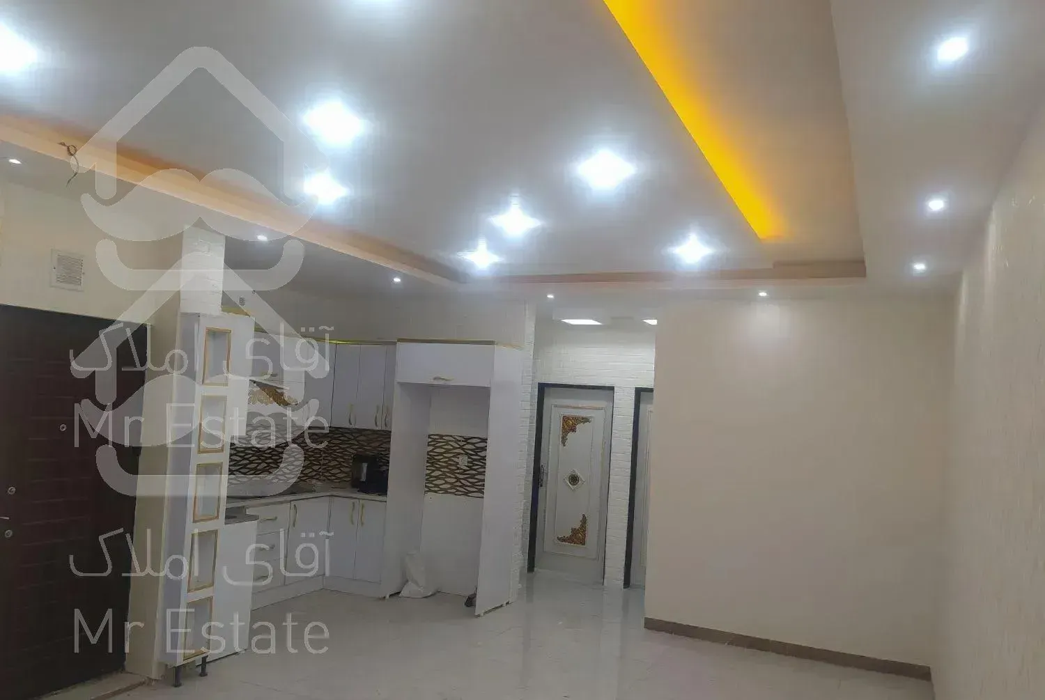 آپارتمان تجاری علوم پزشکی پشت به 44متری