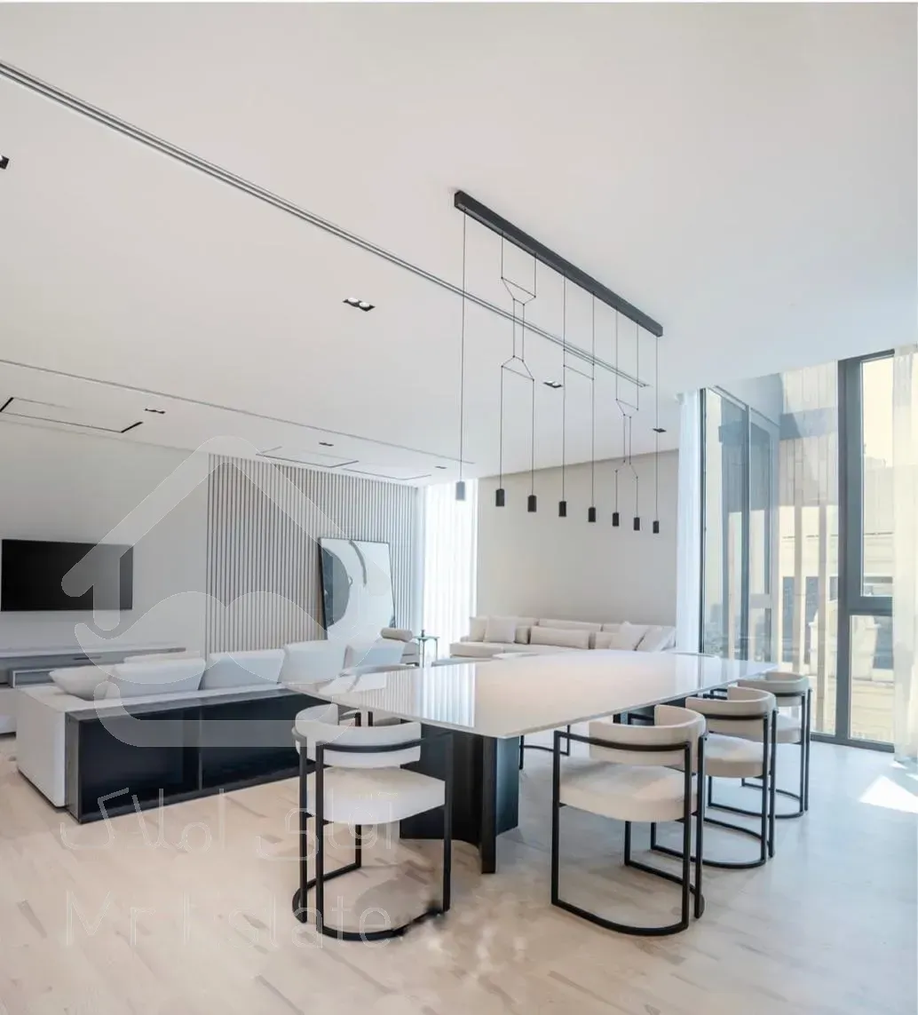 آجودانیه 220متر 3خواب مستر.تنها یک واحد باقی مانده