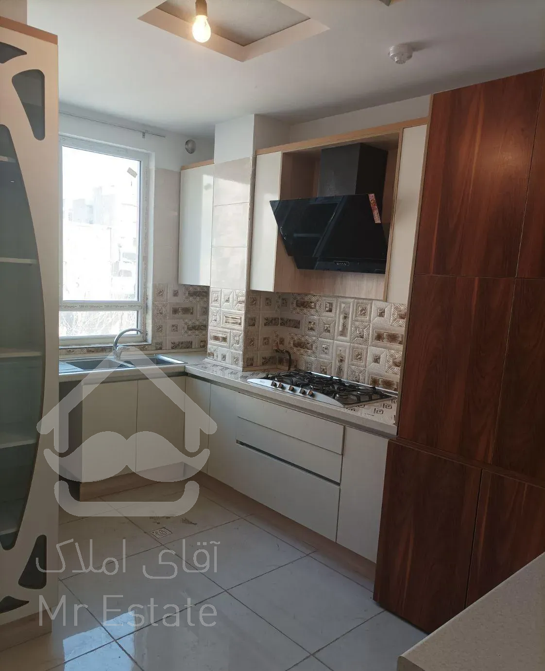 85 متر 2 خوابه نوساز سند تک برگ