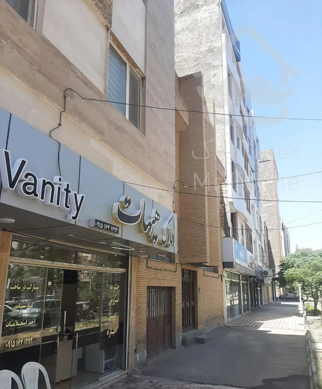 ۱۳۵متری و ۱۲۰متری خ معلم (املاک هیهات)