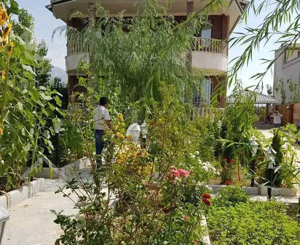 ۱۳۵۰ متر ویلا مبله اماده استفاده آبسرد