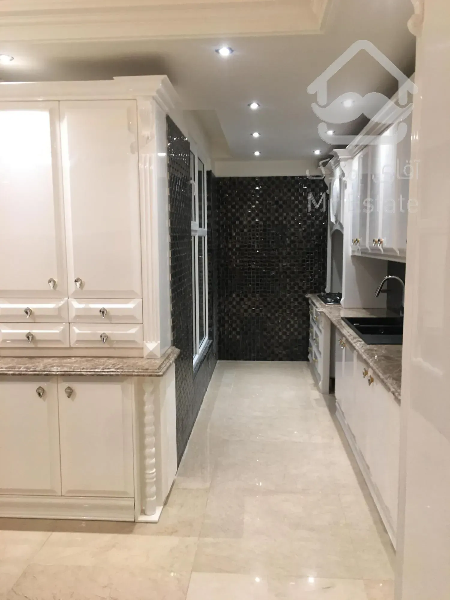 خرید فروش آپارتمان فرمانیه سنبل