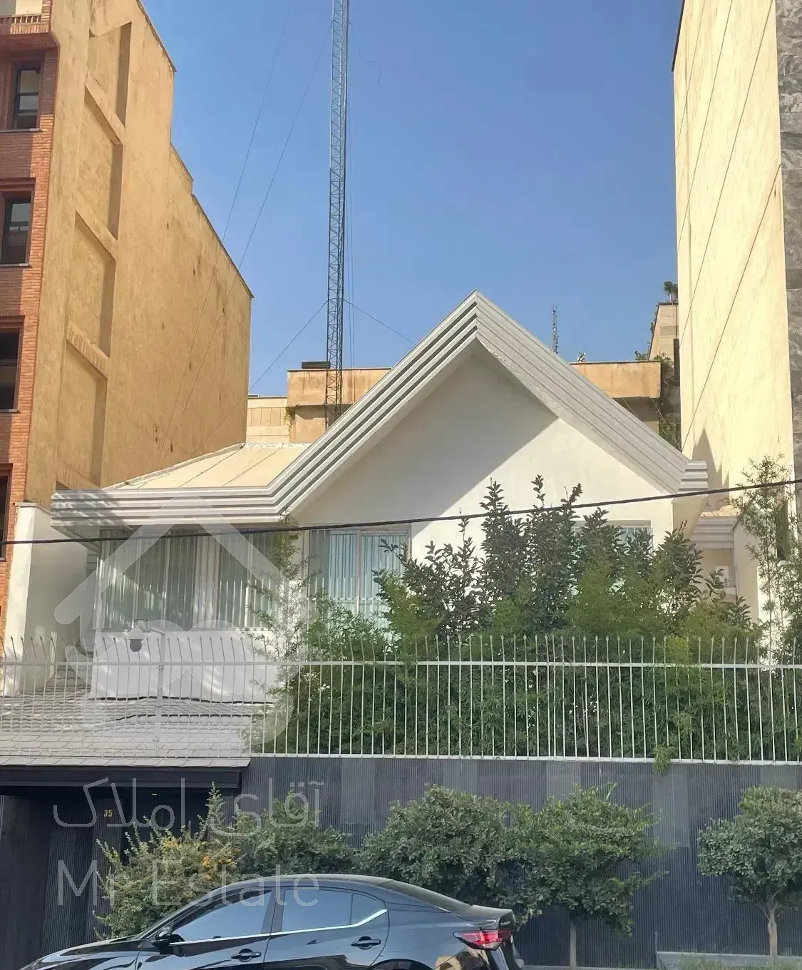 فرمانیه شرقی ۳۷۰ متر تاپ لوکیشن قیمت عالی