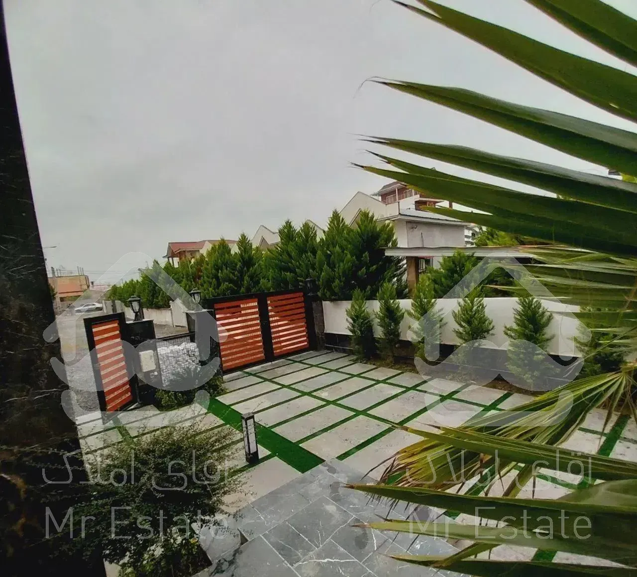 تریبلکس مدرن۳۲۰متری در شهرک خصوصی/سعادت اباد