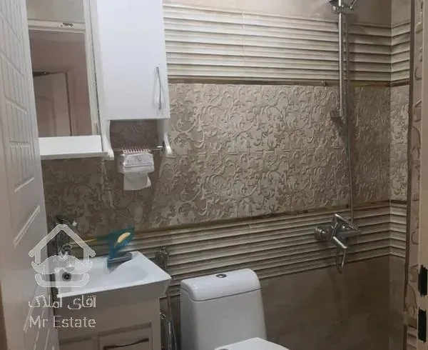 81 متر/خوش نقشه/نوساز/غرق نور/فول امکانات