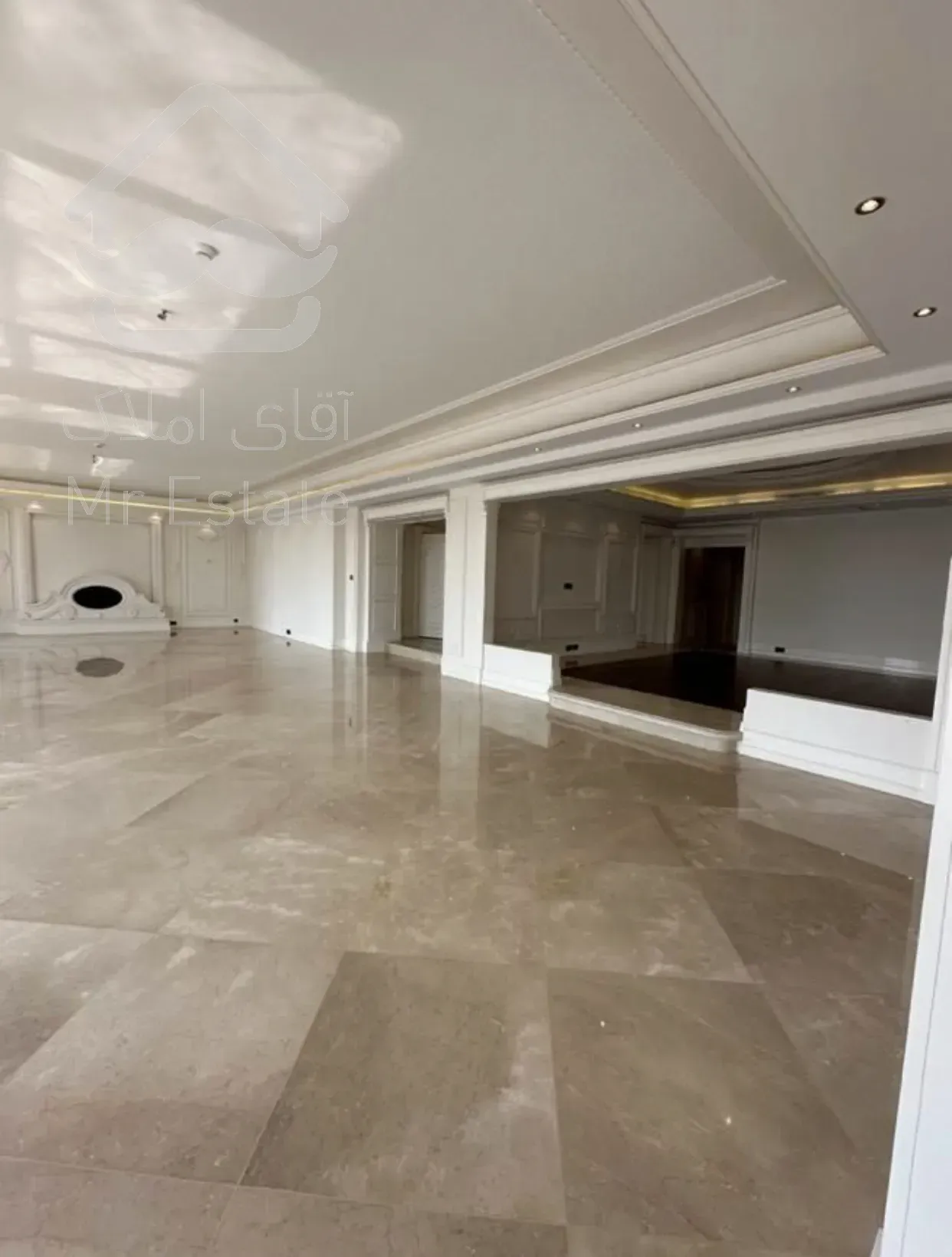 ۲۴۰متر ۳خواب کامرانیه شمالی ویو مشجر تراس قابل چیدمان