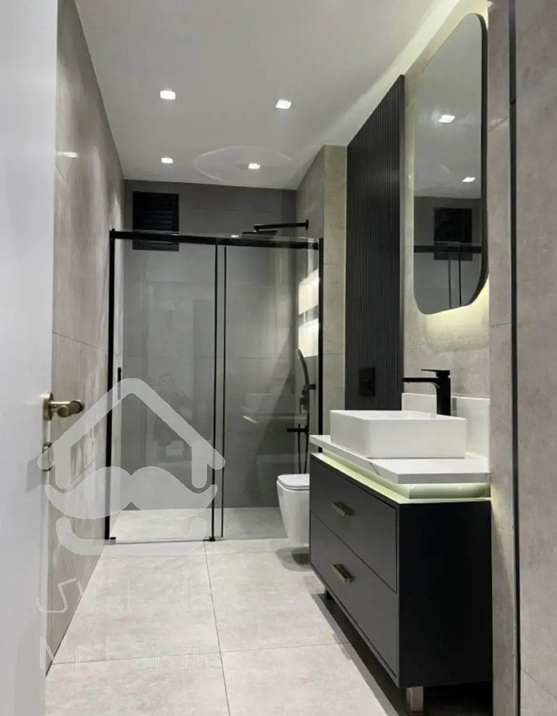 آپارتمان  مدرن ۲۲۰ متری در اندرزگو برای فروش