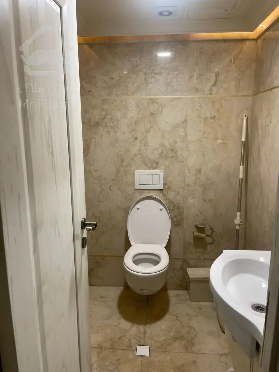 ویلا ۲۶۰متری شهرک غرب ۴خواب