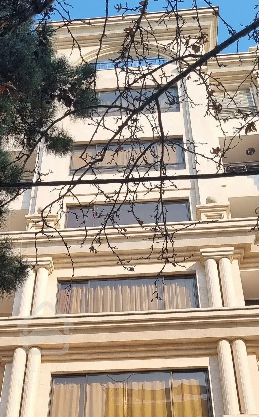 گلسنگ نیاوران/۲۴۰متر۳خ مستر/تکواحدی/شخصی ساز