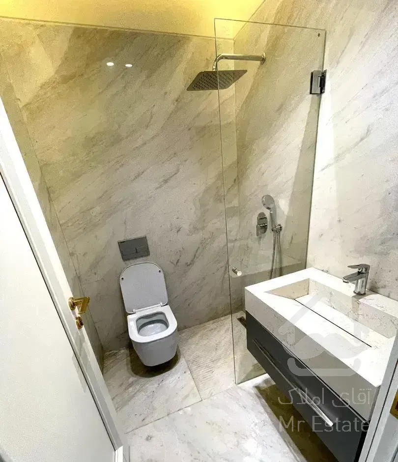 نیاوران ۱۹۰ متر ۳ خواب ۱ مستر / فول بازسازی شده