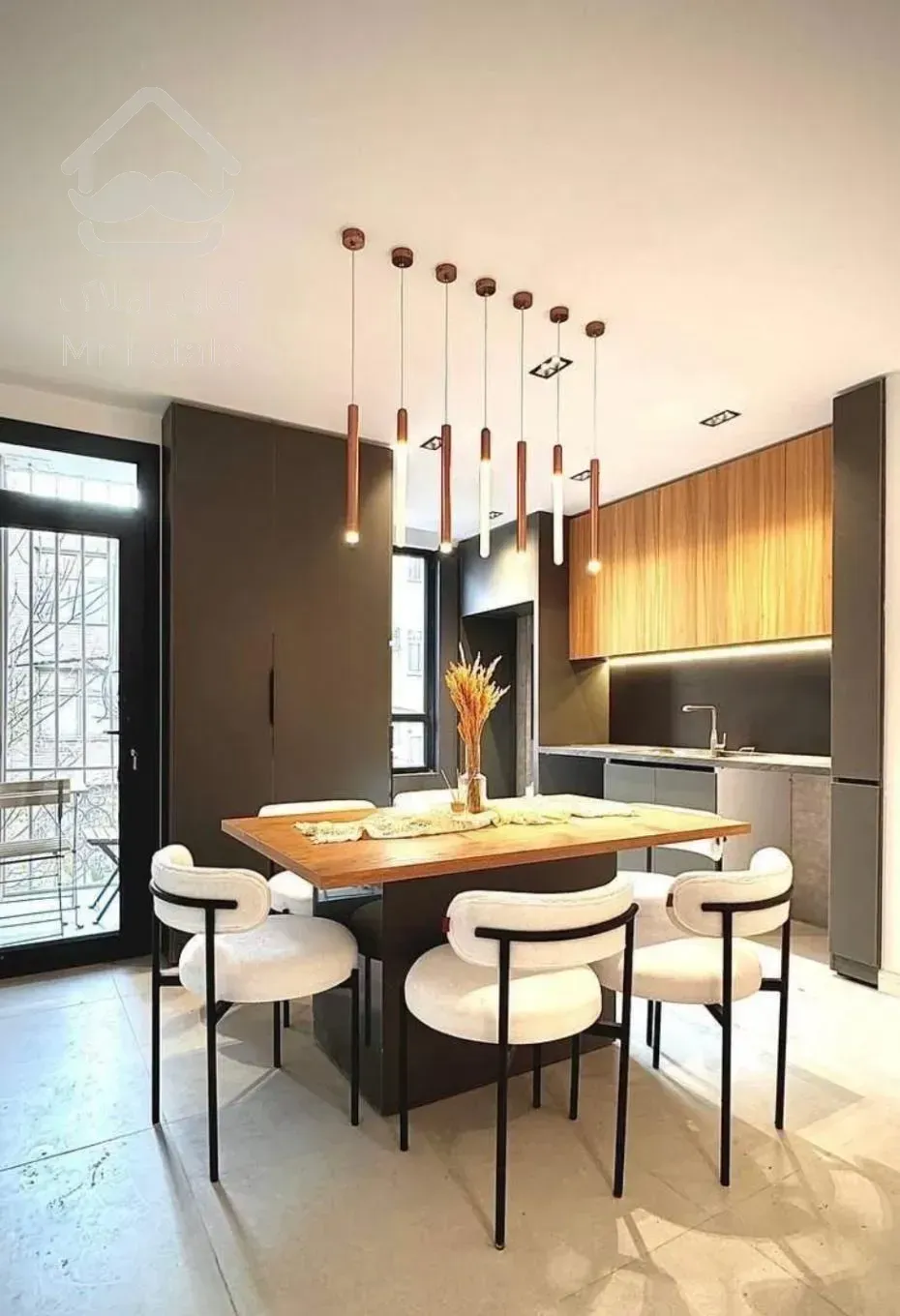 فوری/رو به روی پارک کوروش/فول/۲خواب/غرق نور