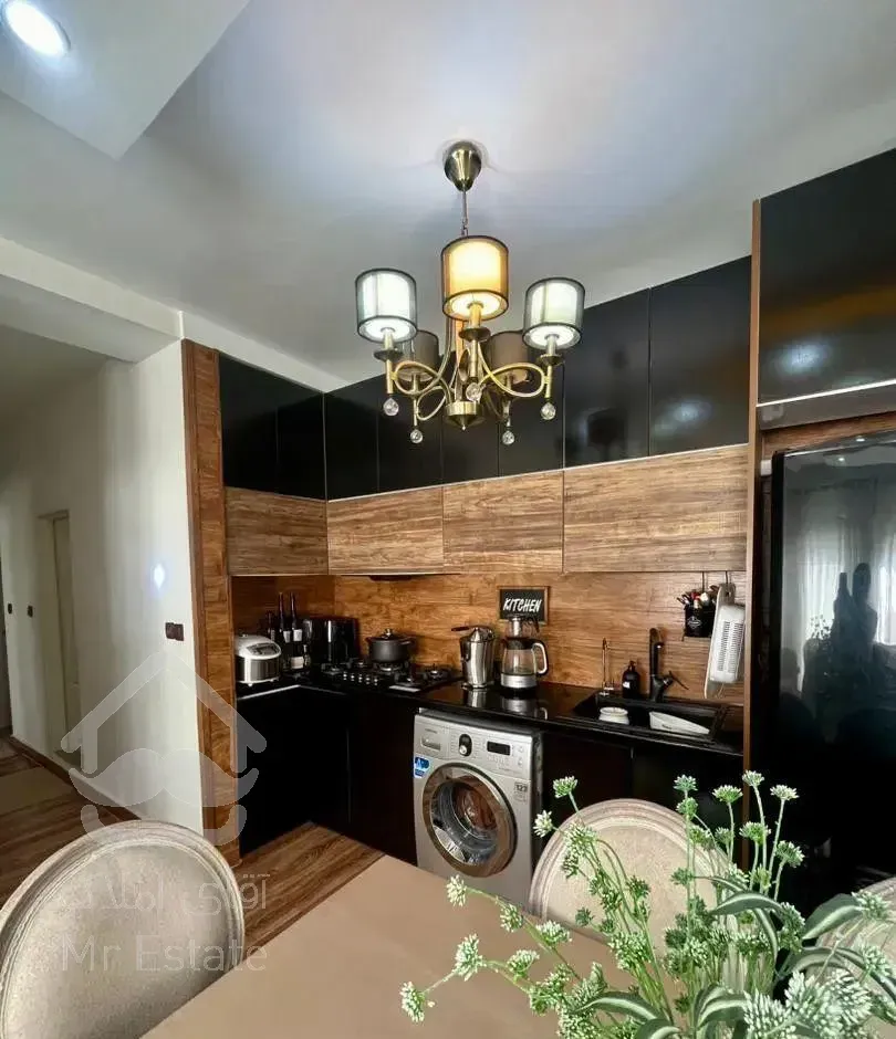 ۸۵ متری/پارکینگ مسقف/انباری/نگین ابریشم