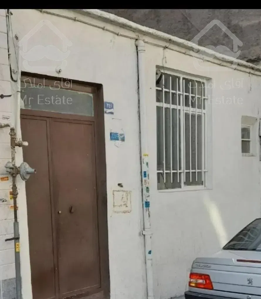 خانه کلنگی ۱۲۰ متری با سند رسمی