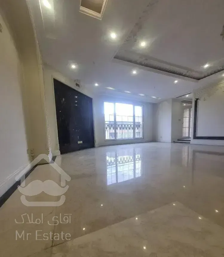 ۱۳۰ متر ۳ خوابه تک واحدی نوساز ۱۴۰۴