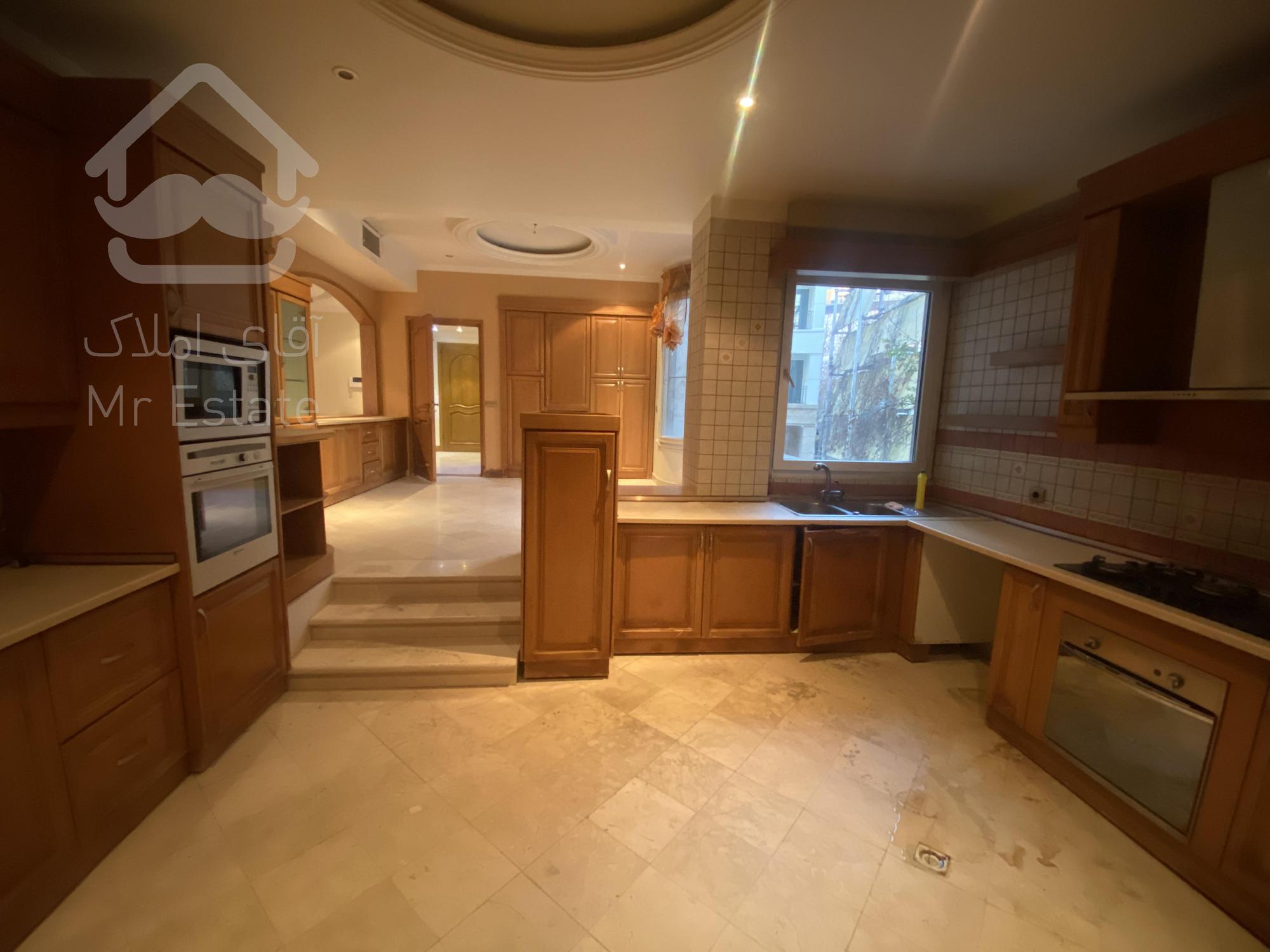 فروش آپارتمان ٣٣٣ متری فرمانیه