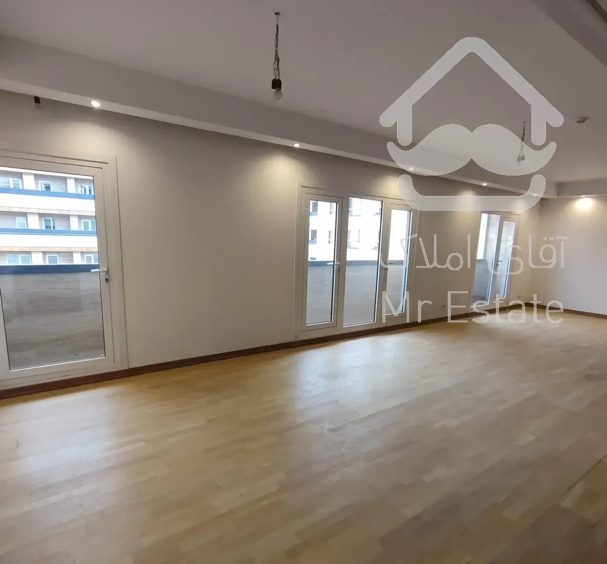 ۲۱۲ متر باغ بهشت بلوار ۲۴ متری