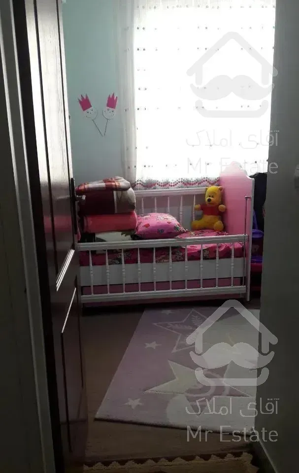 آپارتمان با پارکینگ و انباری تک واحد