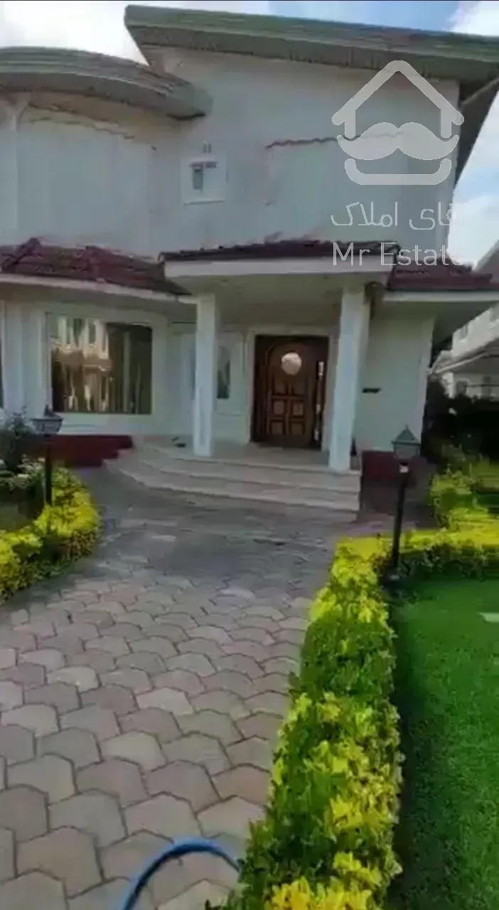 فروش ویلا دوبلکس شهرکی ۴ ویلا