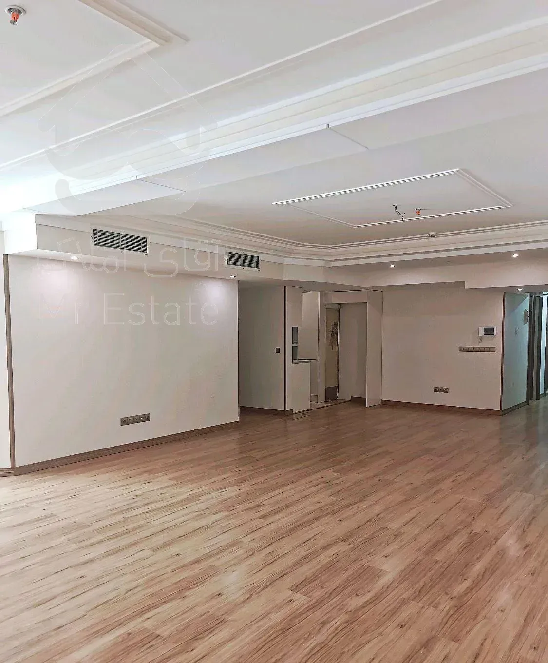 ۱۴۰ متر ۳ خواب، لابی، مشجر، جردن