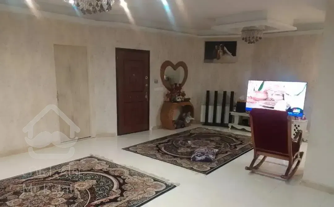 ۹۰متر آپارتمان //۲خوابه //مرزداران