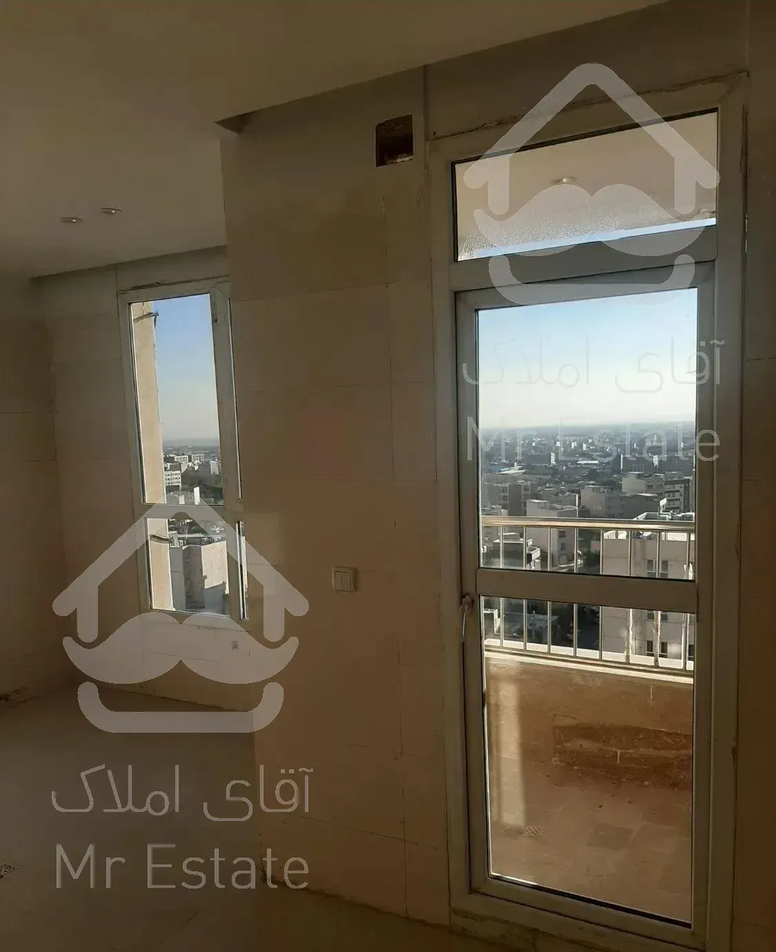 ۷۵ متری دو خواب جنوبی غرق نور با دید منطقه