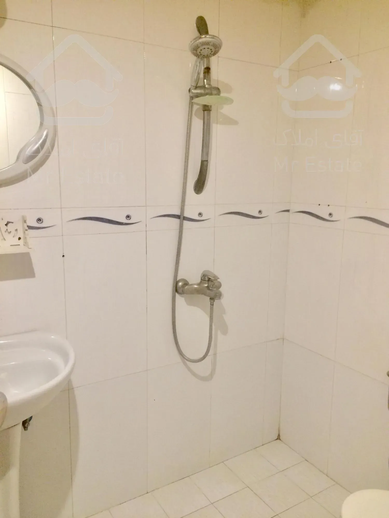 ۹۷متر آپارتمان مسکونی صادقیه اباذر