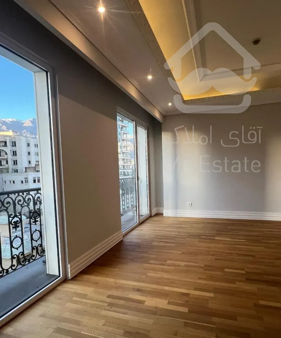 ۸۴متر/۲نبش نورگیر/فول امکانات