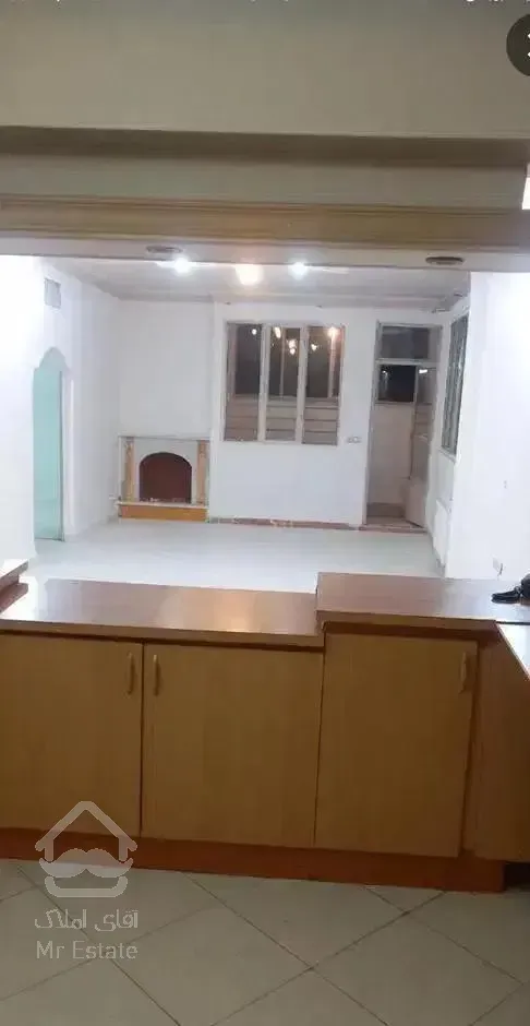 اپارتمان ۱۰۰متری طبقه دوم  دوخوابه سردونبش