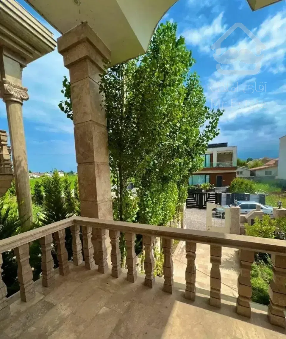 ویلا نیم پیلوت سه خواب 250 متری شهرکی سندتک‌برگ