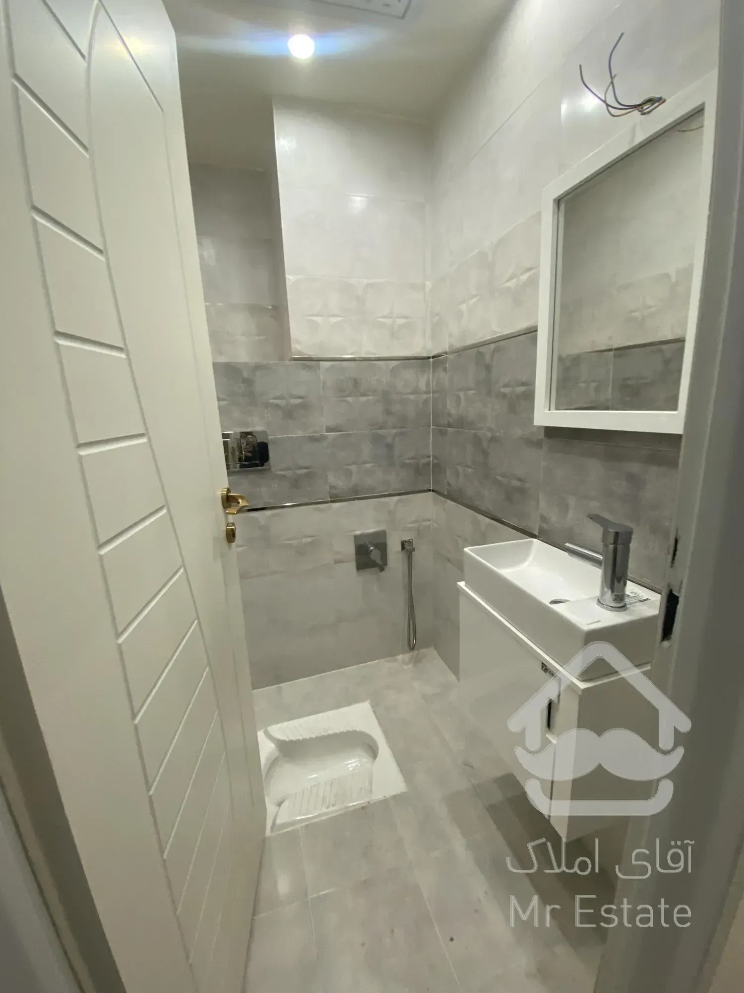 90متر طبقه نهم ويو كامل تهران