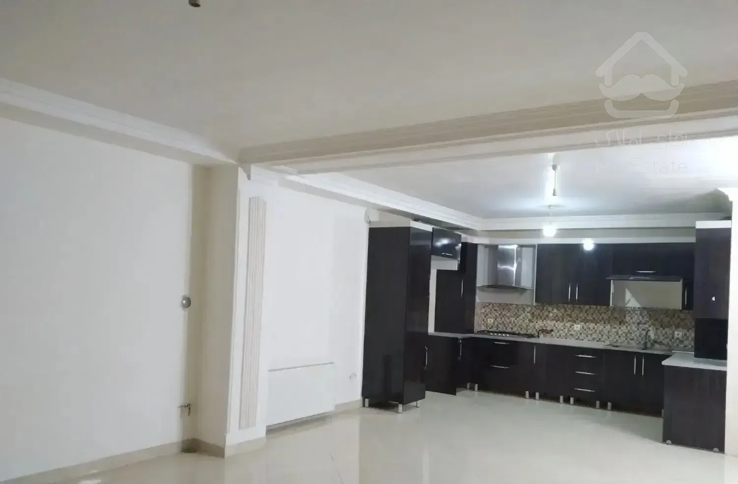 واحد ۱۰۵ متری فول امکانات  کوچه دستپاک