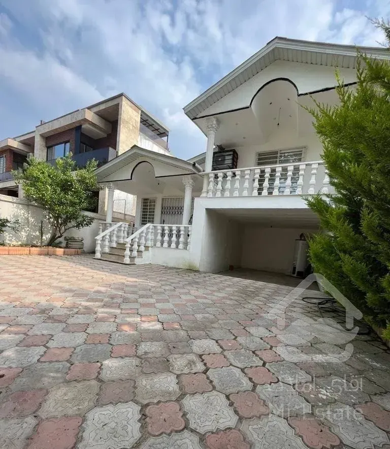 نیم پیلوت مبله*جای دنچ*سندتک برگ اماده*دسترسی خوب