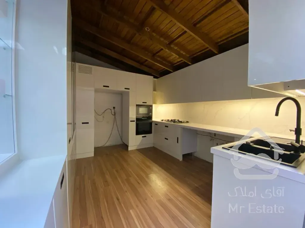 ۴۰۰ متر ویلا دربست زعفرانیه